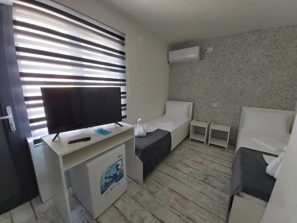 Amalya Hotel Констанца Екстериор снимка